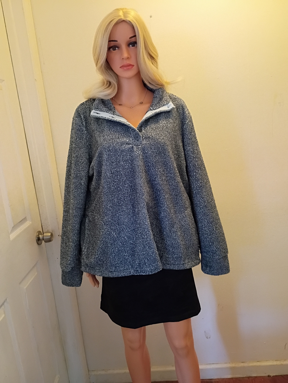 Eddie Bauer Heathered Blue V-Neck Pullover Sweater
